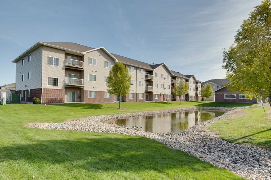 Courtyard Apartments on Belsly 1601 Belsly Blvd Moorhead MN 56560 Apartment Finder