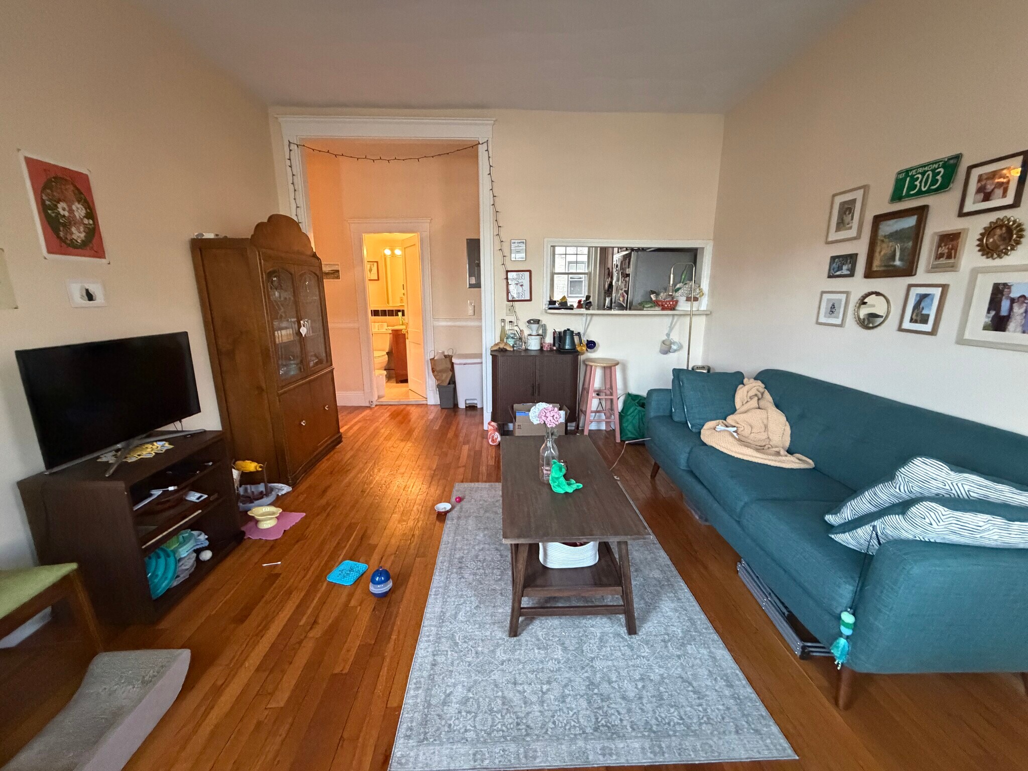 Building Photo - 313 Allston St