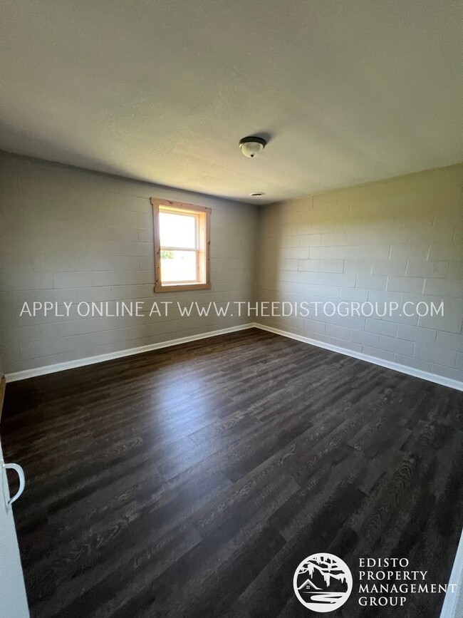 Building Photo - Charming Country Home in Bowman, SC