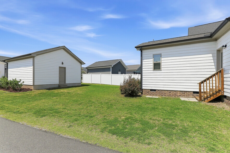 Building Photo - 6260 Taylor Rd