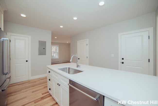 Building Photo - 10 Duffley Ct