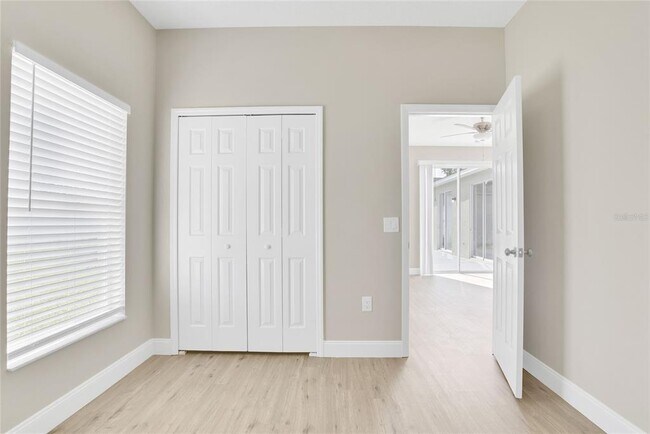 Building Photo - 407 Acacia Tree Way