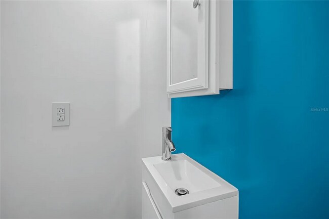 Building Photo - 1305 Fairview Ave