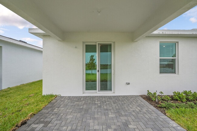 Building Photo - 3550 Angler Dr