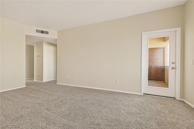 Building Photo - 1050 E Cactus Ave