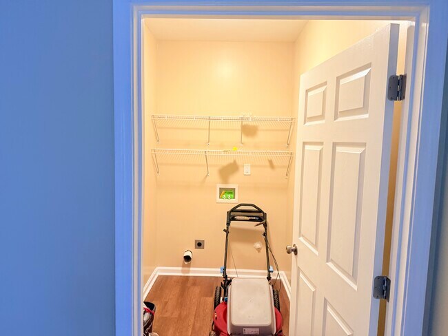 Building Photo - 719 Marsh Ave