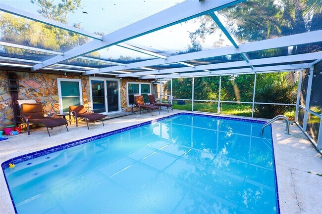 Building Photo - 2227 Granger Dr