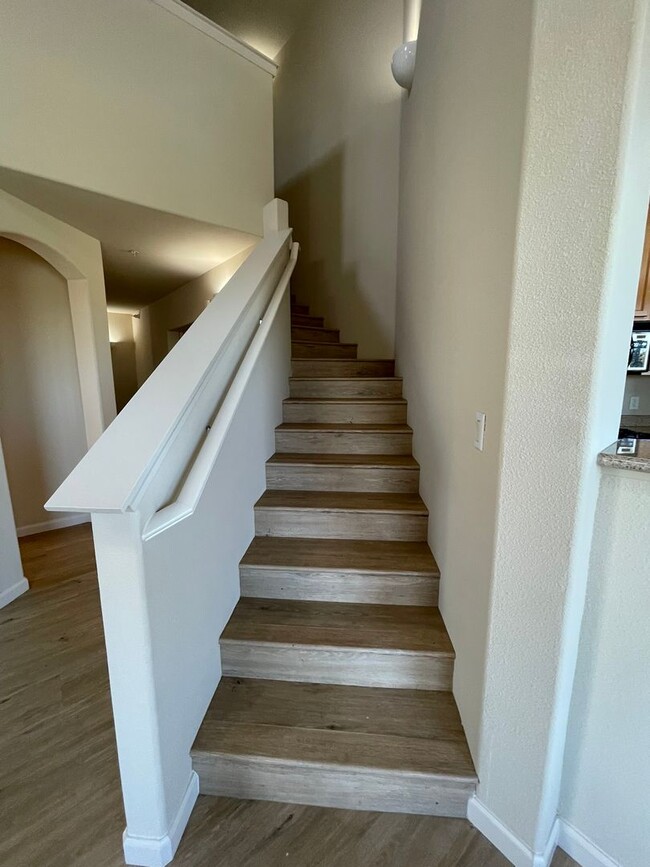 Building Photo - Vessona: Desirable Gated Community: 2bdrm 2bath with Loft!