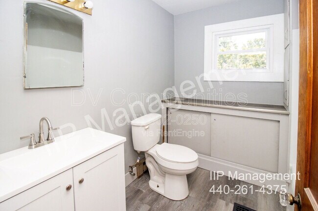 Building Photo - 54 S Portage Path