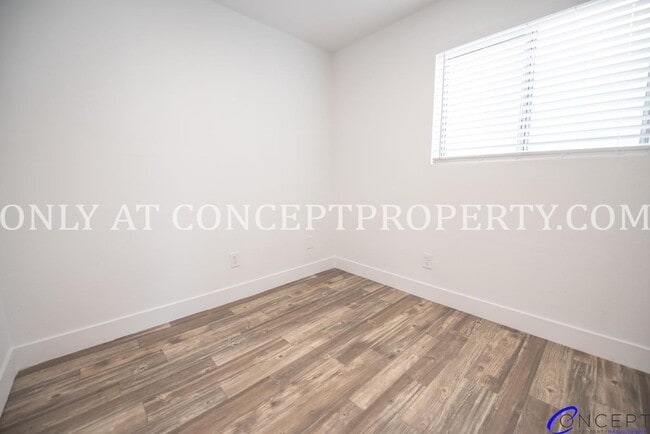 Building Photo - Newly Remodeled 5-Bedroom Home | 2-Car Gar...