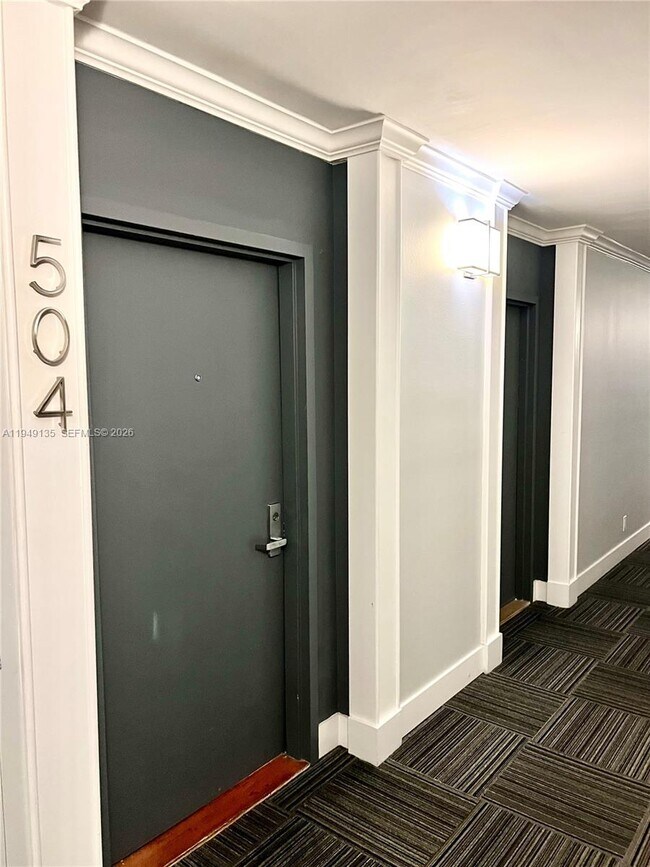 Building Photo - 780 NE 69th St