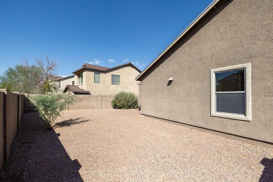 Building Photo - 5283 E Desert Straw Ln