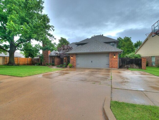 Building Photo - *Rare Find* Stunning Brookhaven 4 Bed 2.5 ...