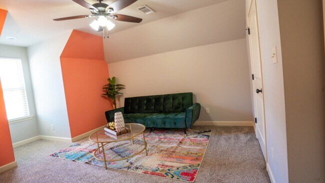 Building Photo - 3707 Sterling Oaks Dr