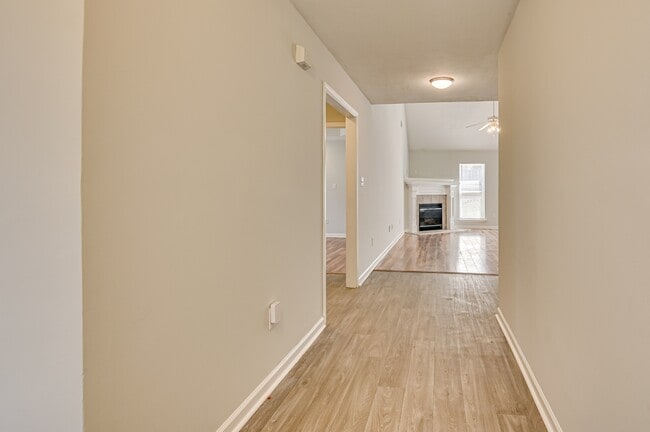 Building Photo - 409 Urial Dr
