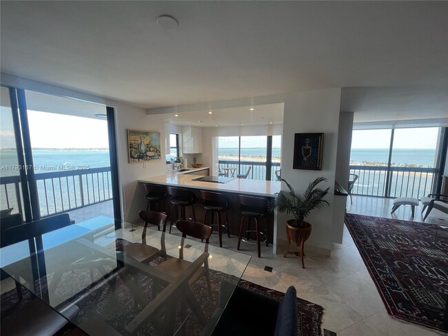 Building Photo - 2333 Brickell Ave