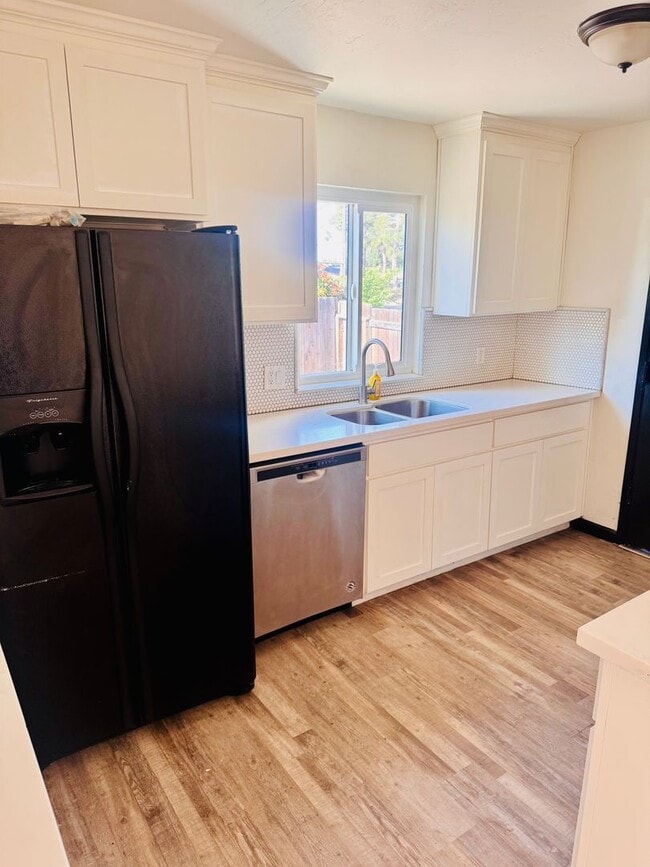 Building Photo - Charming 3 Bed/ 2 Bath Home in Clovis