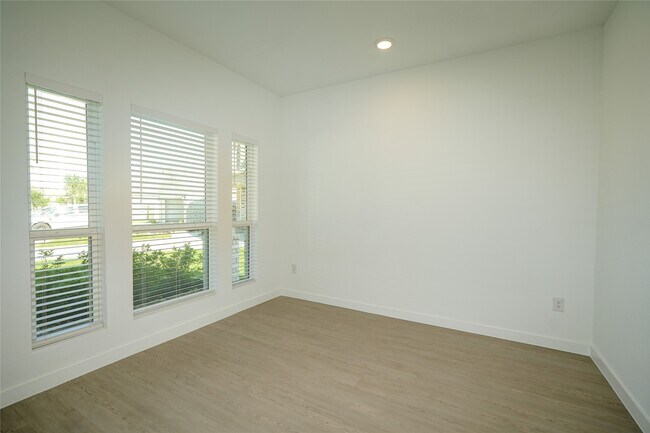 Building Photo - 6403 Periwinkle Blossom Ln
