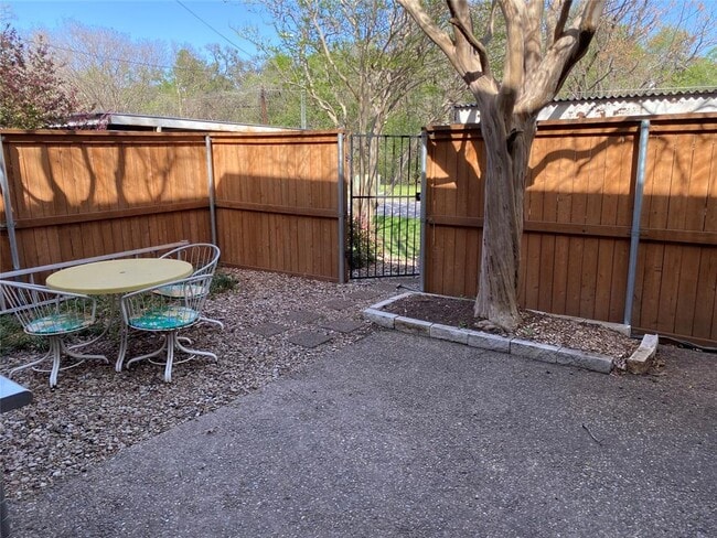 Building Photo - 6103 Bullard Dr