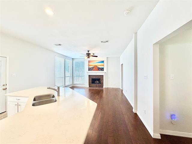 Building Photo - 2913 Dover Dr