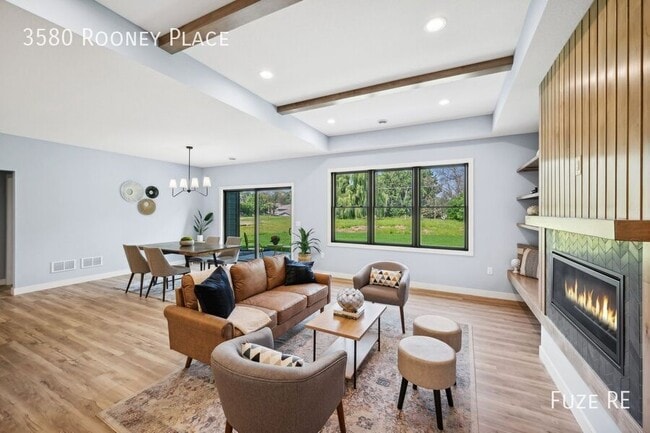 Building Photo - 3580 Rooney Pl