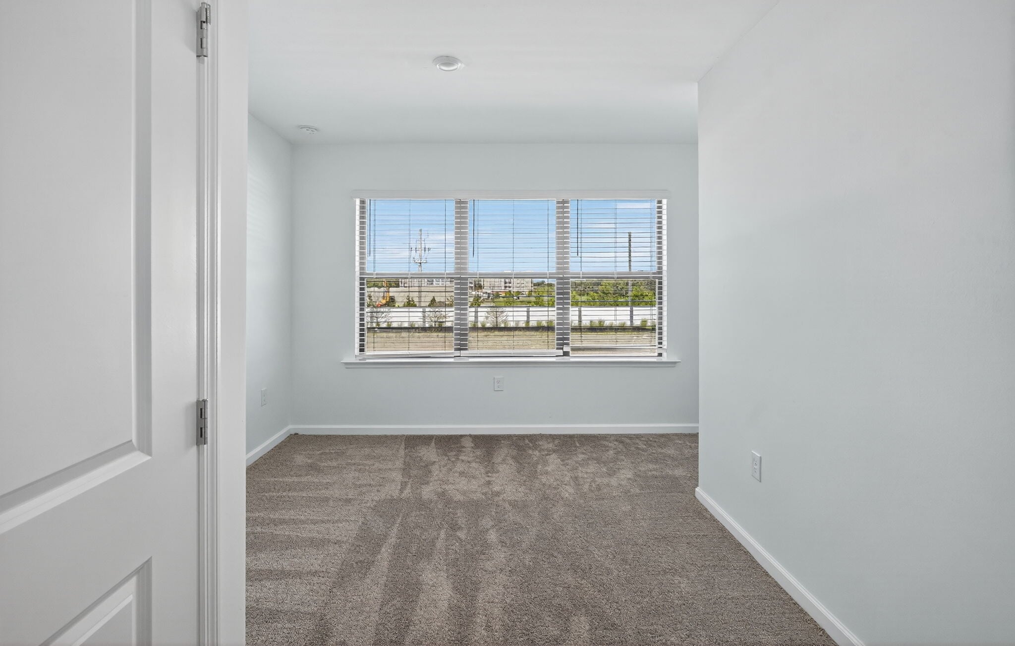 Building Photo - 27823 Solis Grande Dr