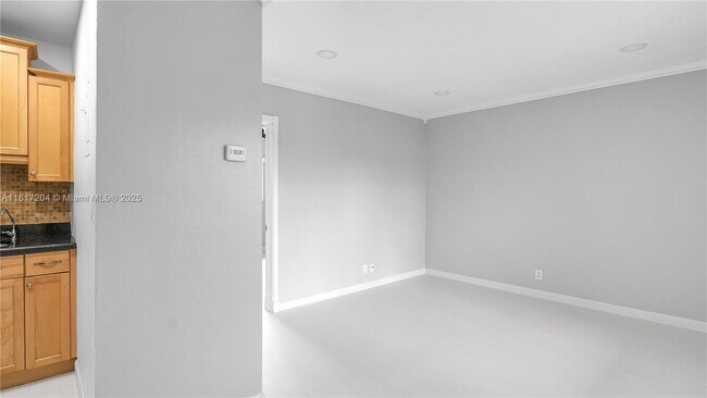 Building Photo - 199 E McNab Rd