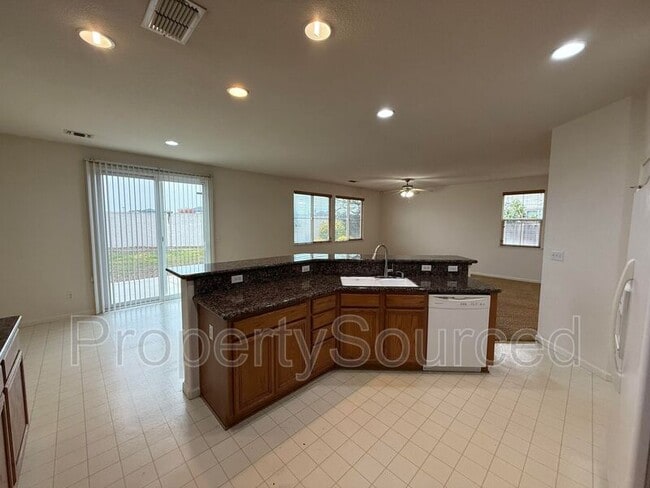 Building Photo - 17340 Ferndale St