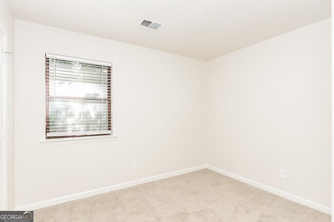 Building Photo - 115 Poplar Wy