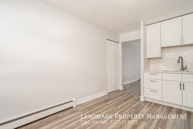Building Photo - 9825 El Cameno Ln