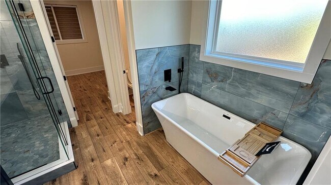 Building Photo - 3527 Bailey Rd