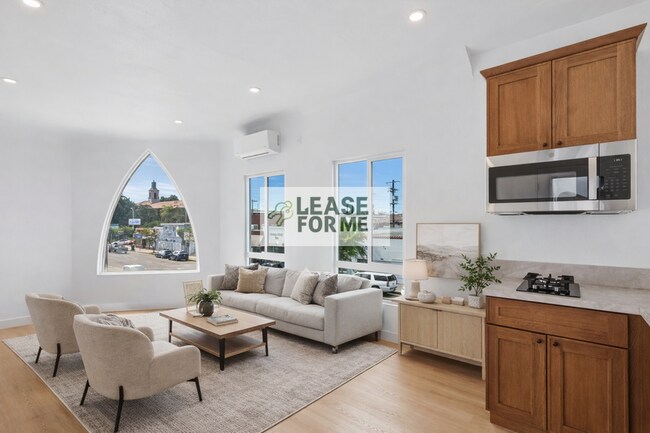 Building Photo - 8959 Hargis St