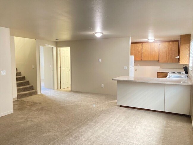 Building Photo - 1407 NW Kings Blvd