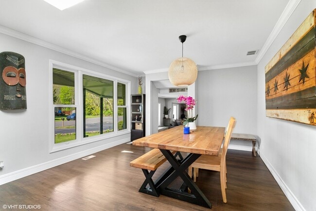 Building Photo - 11051 Elmwood Ct