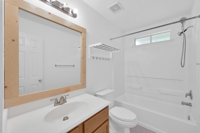 Building Photo - 5440 N Buffalo Cir