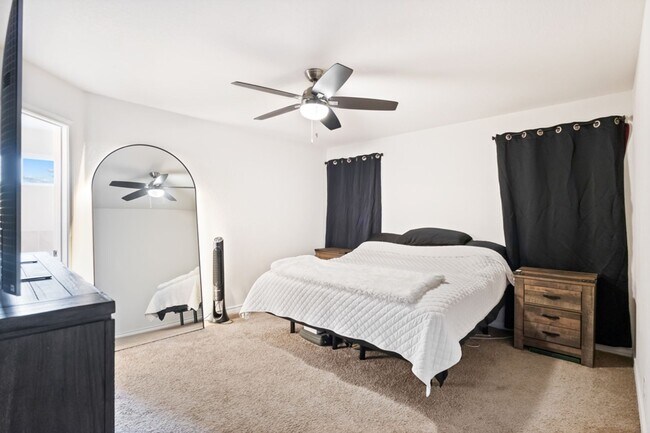 Building Photo - 5919 Hindes Stone