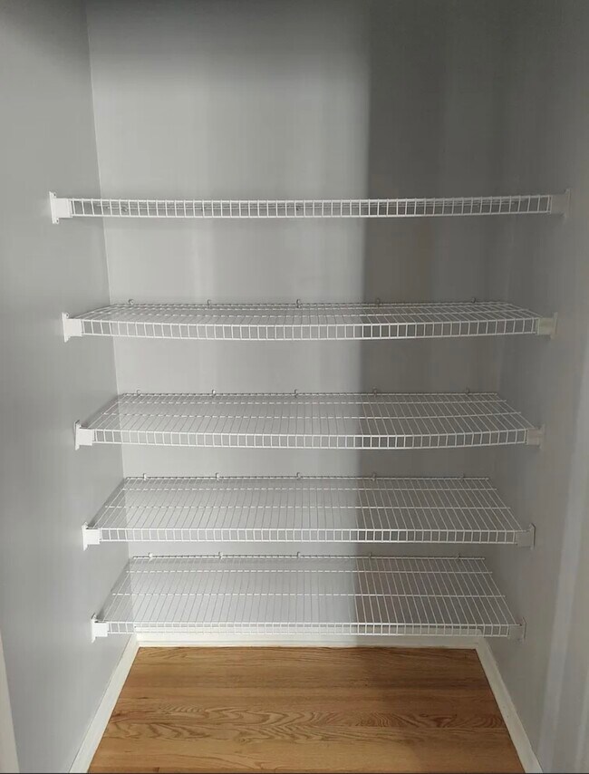 Building Photo - 1900 N Laramie Ave