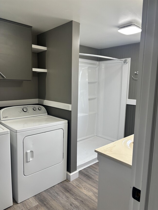 Building Photo - 615 Bean Rd