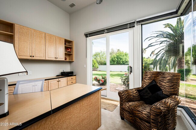 Building Photo - 6649 E Berneil Dr