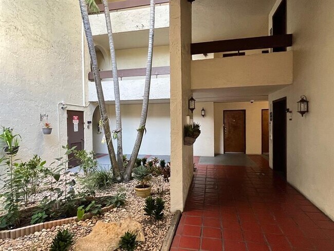Building Photo - 9030 SW 125th Ave