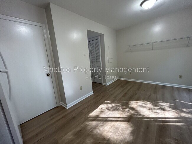 Building Photo - 16134 Clarence Ct
