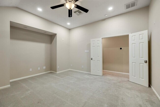 Building Photo - 6911 Autumn Rain Ln