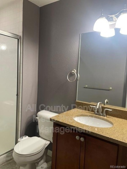 Building Photo - 5014 Everett St