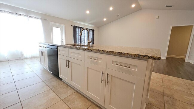 Building Photo - 5050 SW 91st St