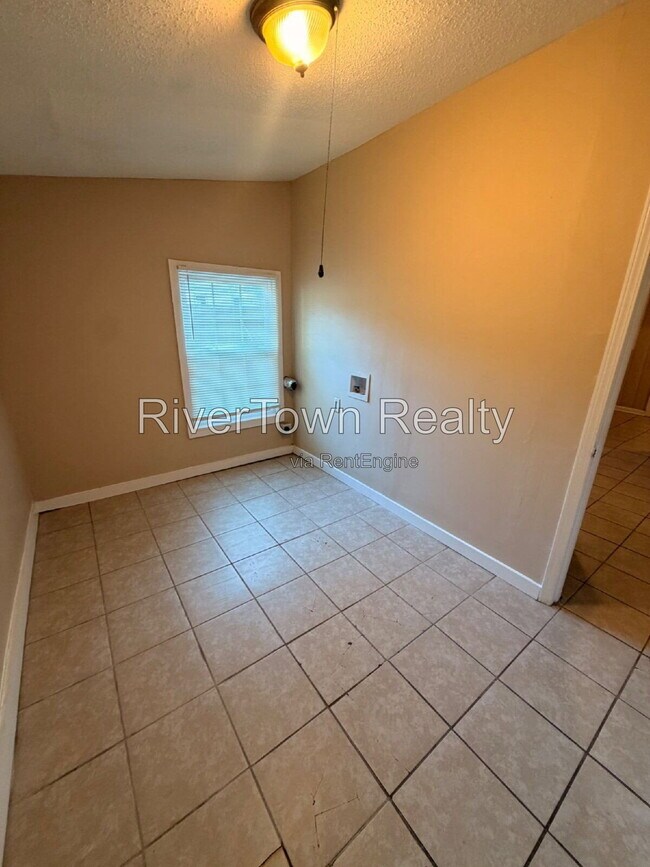 Building Photo - 3532 Kallaher Ave