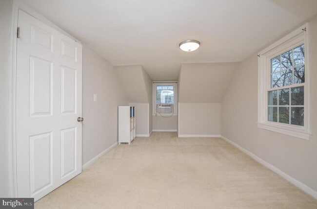 Building Photo - 218 Frederick Ave