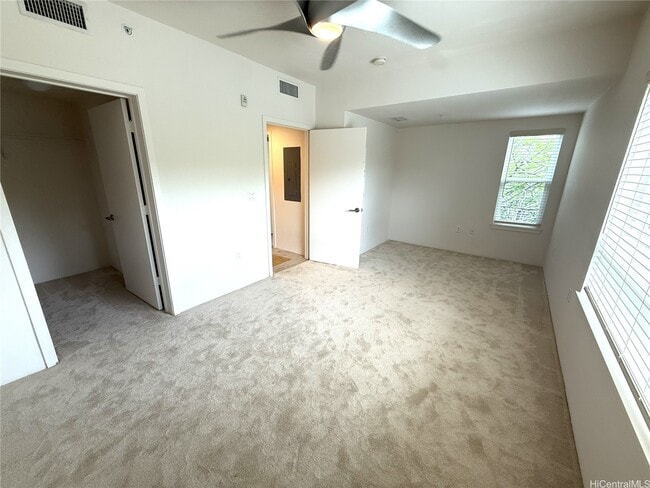 Building Photo - 497 Kailua Rd