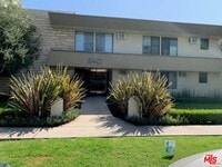 Building Photo - 840 S Bedford St