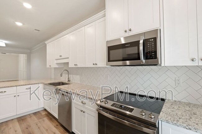 Building Photo - 314 Sumac Trail