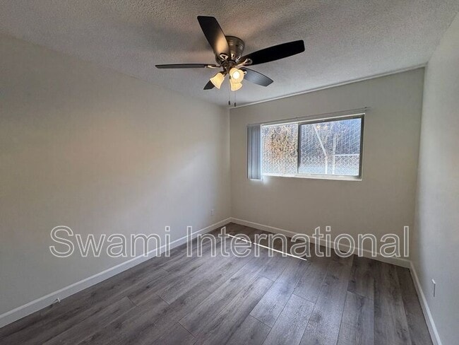 Building Photo - 21612 Berendo Ave